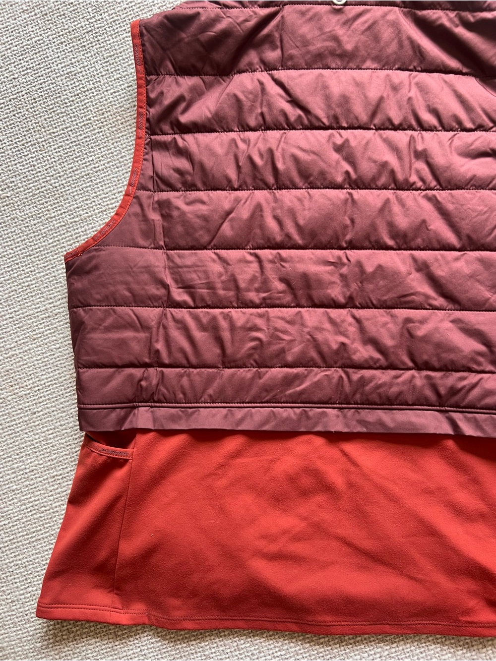 Brooks Women’s Maroon and Red Quilted Running Vest Size M - Picture 10 of 15